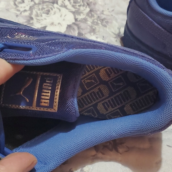 Blue Puma shoes - Picture 3 of 5